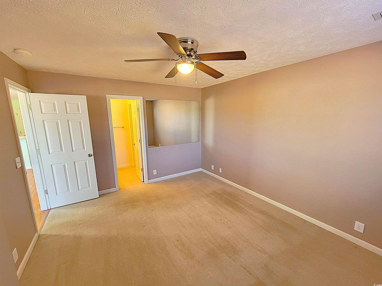 657 Tupelo Ln. Photo 4