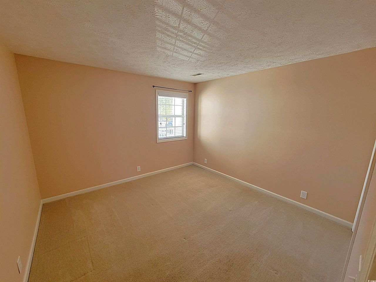 657 Tupelo Ln. Photo 7