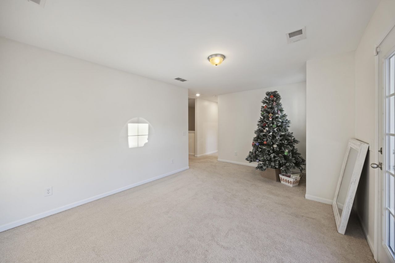 622 Pendleton Drive Photo 31