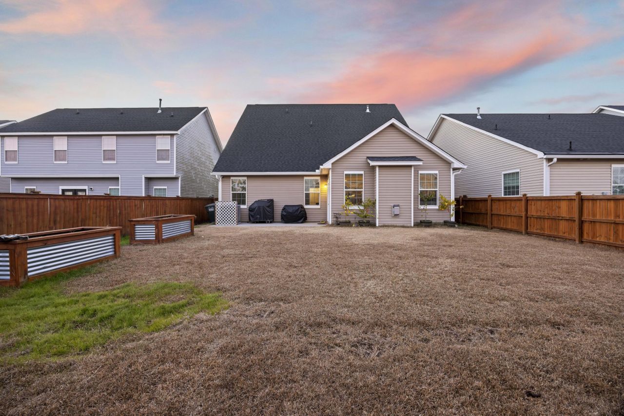 622 Pendleton Drive Photo 37