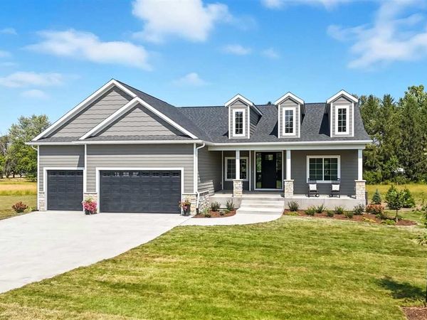 4218 Pleasant Valley Dr SE, Iowa City, IA 52240