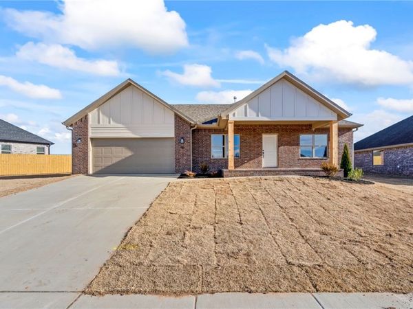 90 W Watson Lane, Farmington, AR 72730