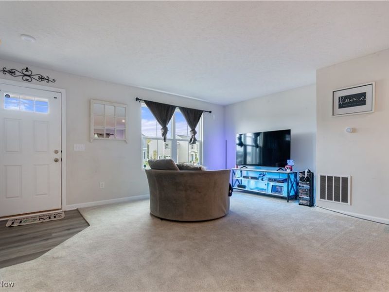 3564 Kenyon Creek Avenue NW, Massillon, OH 44647 Photo 4