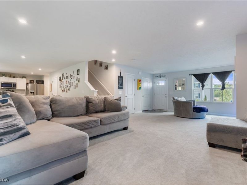 3564 Kenyon Creek Avenue NW, Massillon, OH 44647 Photo 9