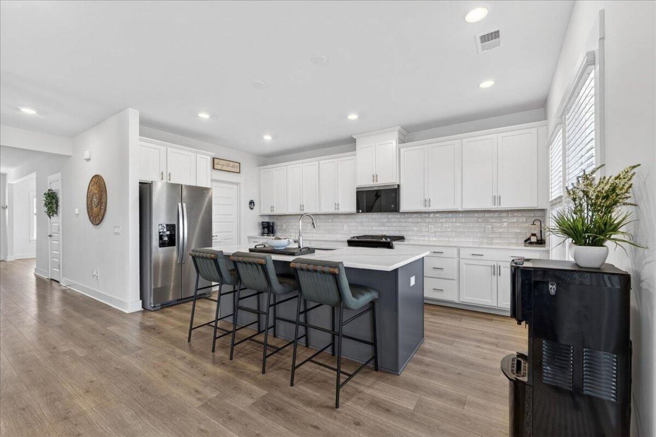 332 Calm Water Way Photo 6