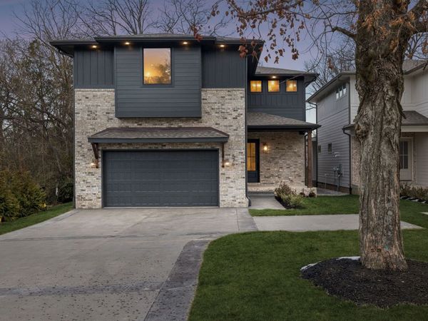 576 Watsonwood Dr, Nashville, TN 37211