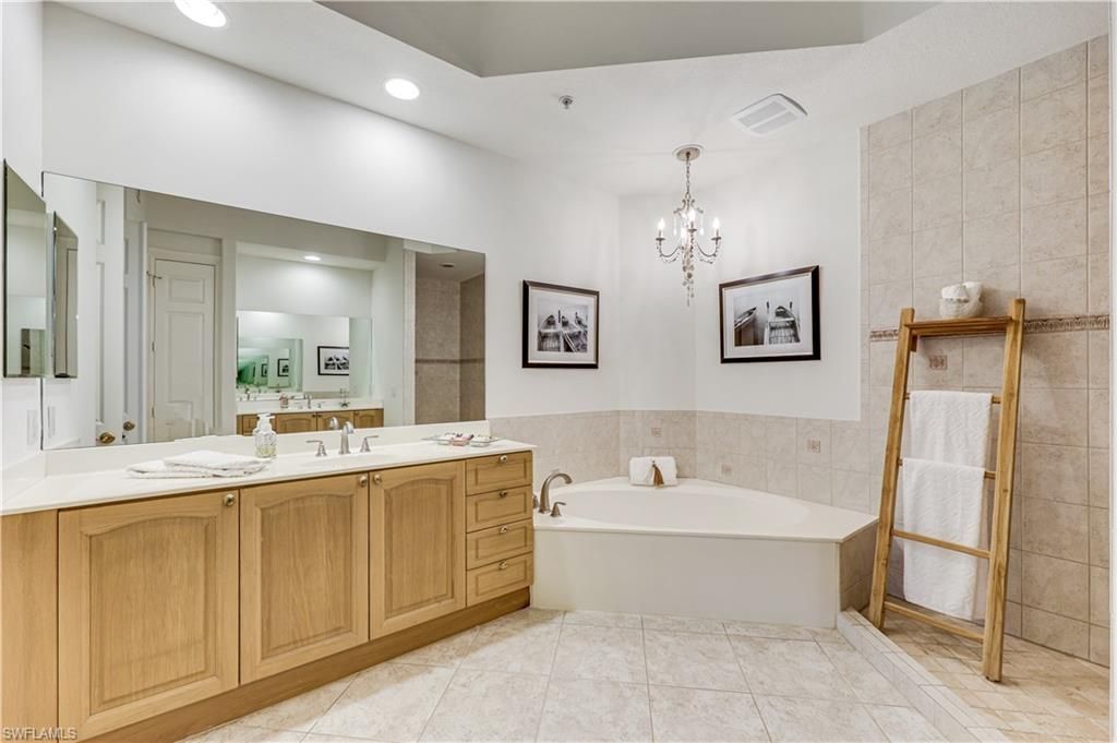 9002 Cascada Way, Unit 102, Naples, FL 34114 Photo