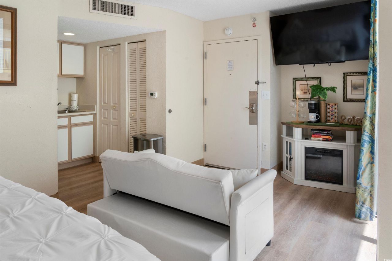 2701 S Ocean Blvd. Photo 9