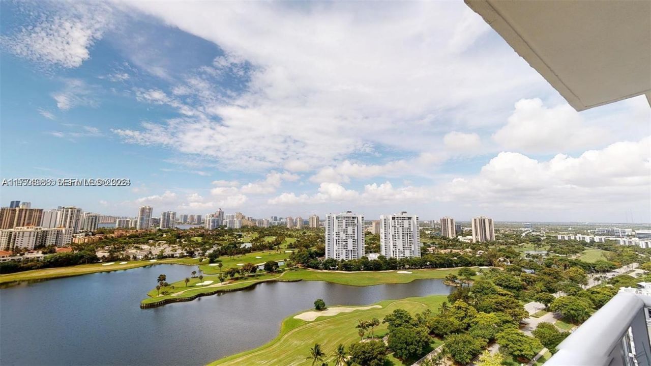 3625 N Country Club Dr, Unit PH-4, Aventura, FL 33180 Photo