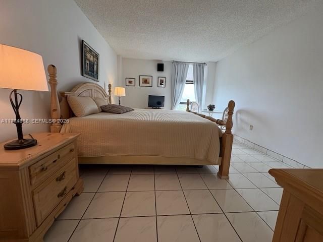 3625 N Country Club Dr, Unit PH-4, Aventura, FL 33180 Photo