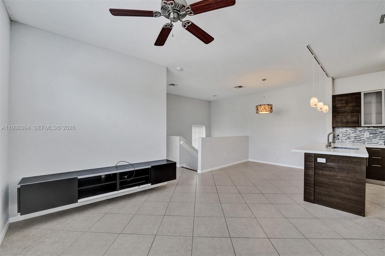 4301 SW 131st Ln, Unit 3202, Miramar, FL 33027 Photo