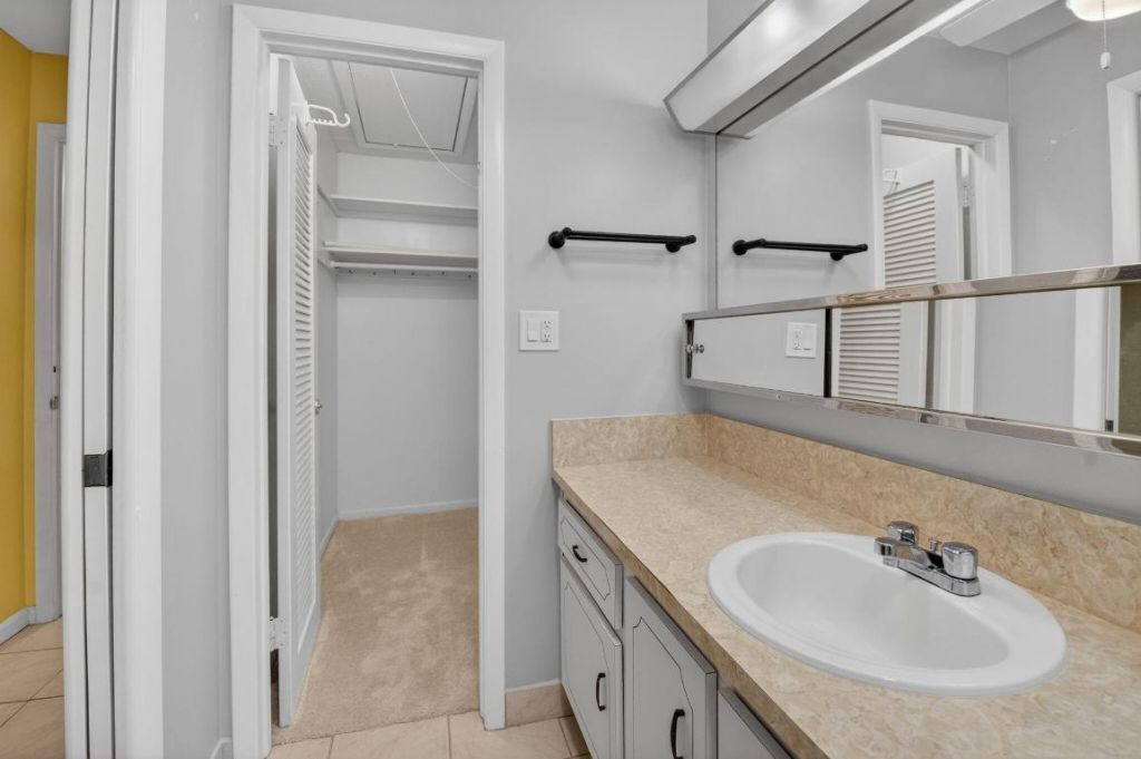 270 High Point Court, Unit D, Boynton Beach, FL 33435 Photo