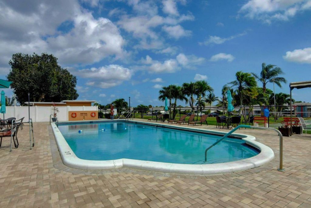 270 High Point Court, Unit D, Boynton Beach, FL 33435 Photo