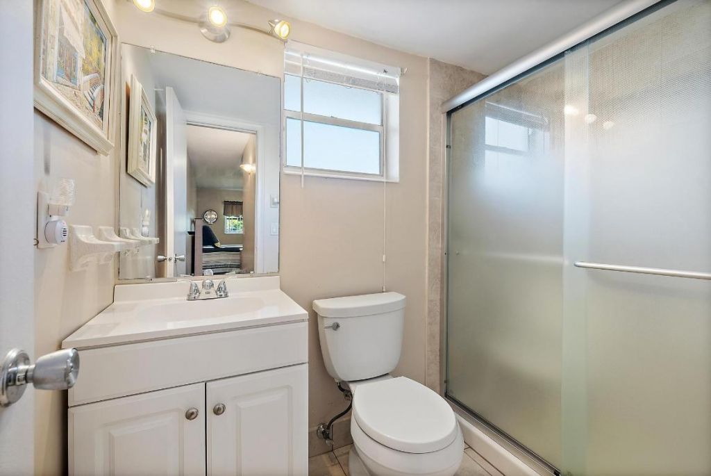 2164 NE 1st Way, Unit 102, Boynton Beach, FL 33435 Photo