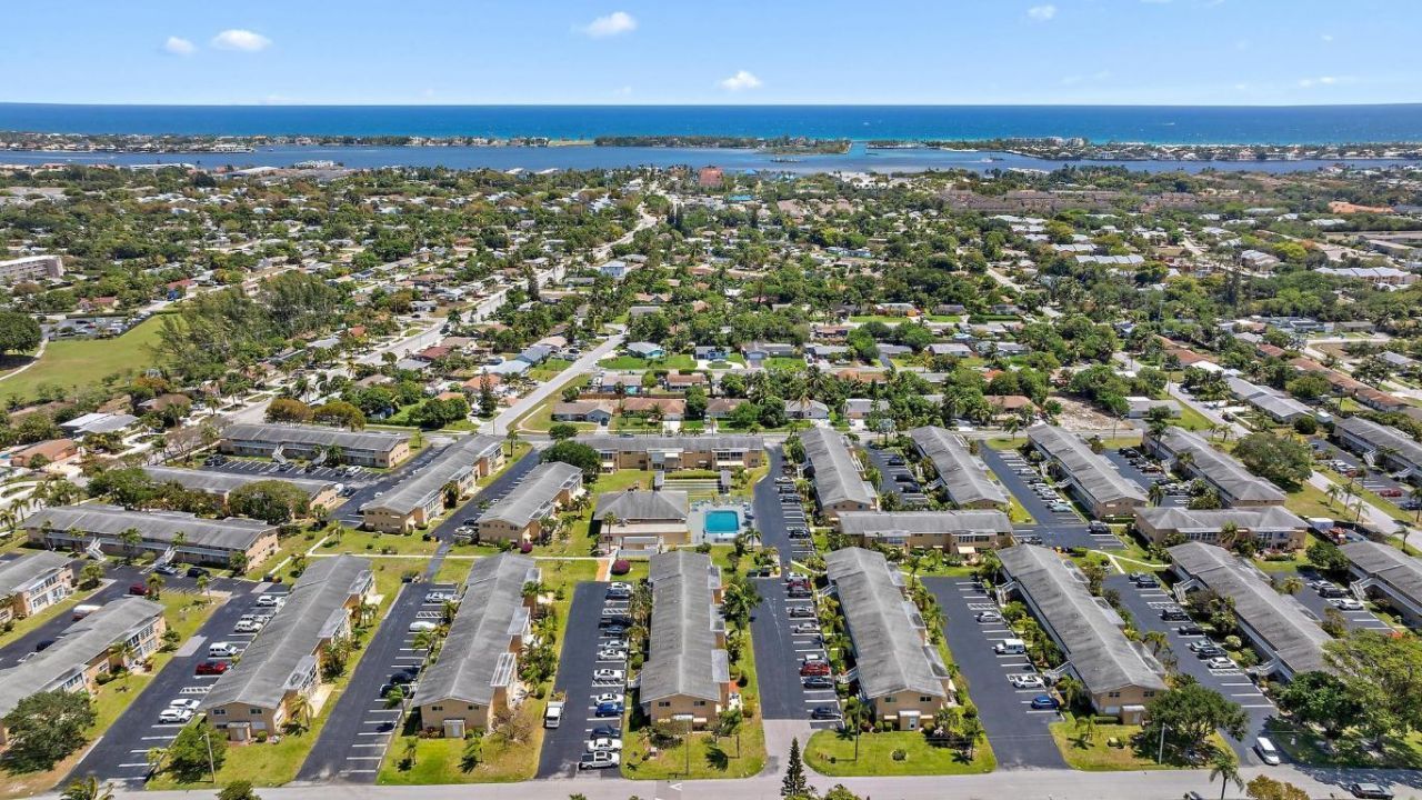 2164 NE 1st Way, Unit 102, Boynton Beach, FL 33435 Photo