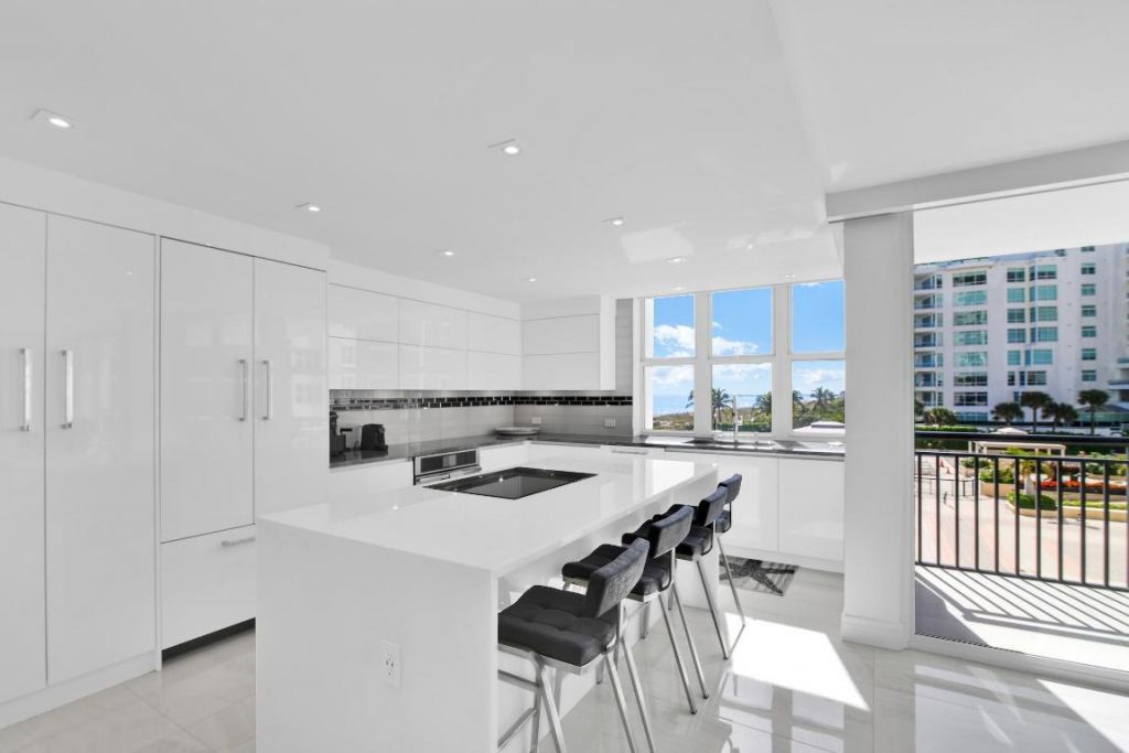 2000 S Ocean Boulevard, Unit 3-J, Boca Raton, FL 33432 Photo