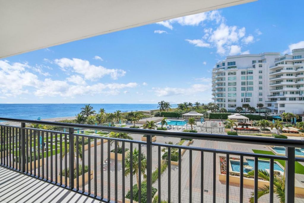 2000 S Ocean Boulevard, Unit 3-J, Boca Raton, FL 33432 Photo