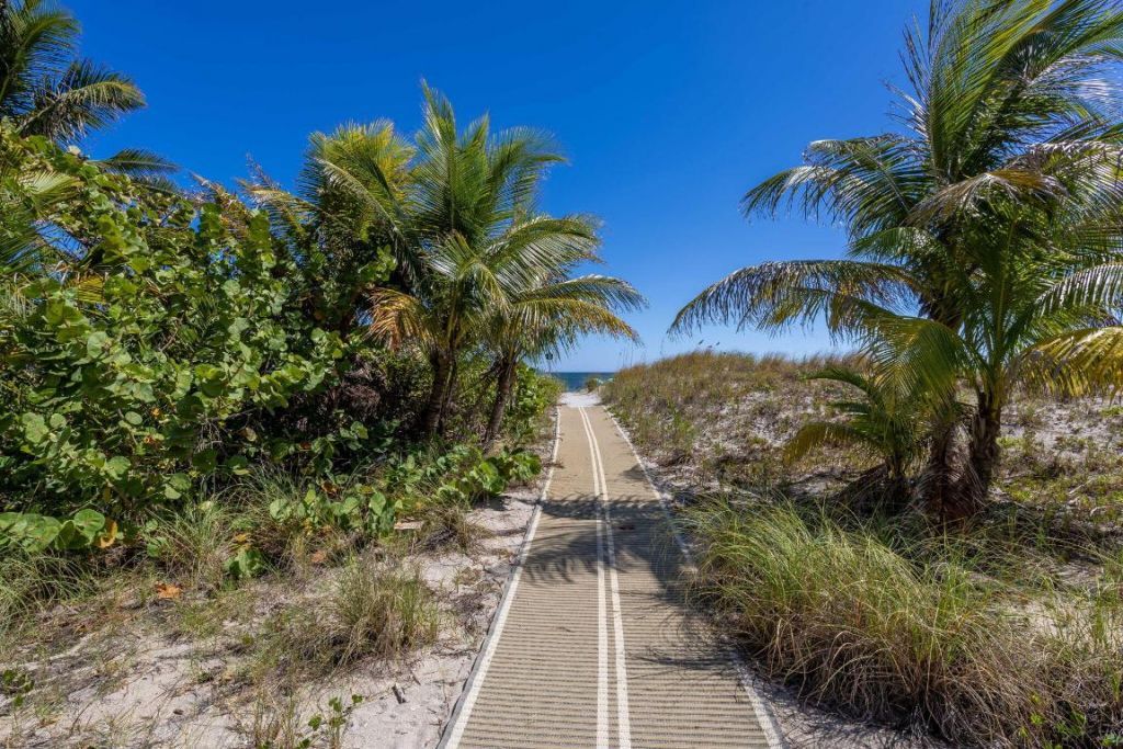 2000 S Ocean Boulevard, Unit 3-J, Boca Raton, FL 33432 Photo