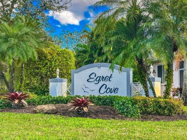 9740 Egret Chase Lane, West Palm Beach, FL 33411