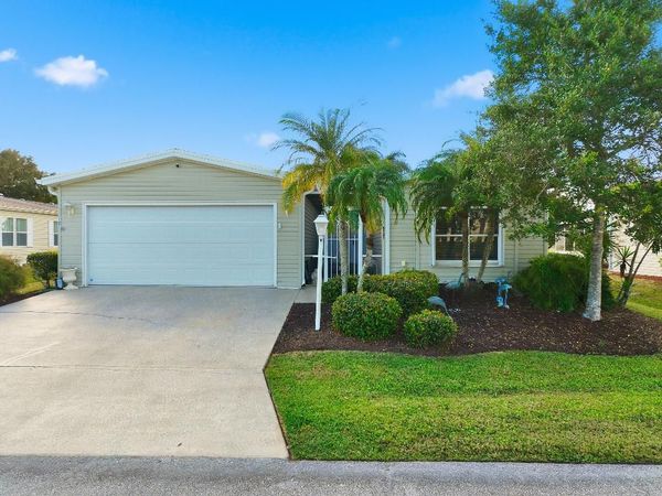 8121 9th Hole Drive, Port St. Lucie, FL 34952