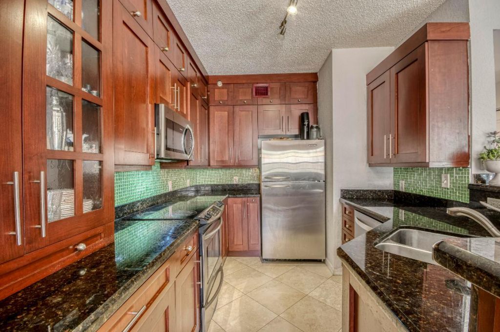 1805 N Flagler Drive, Unit 206, West Palm Beach, FL 33407 Photo