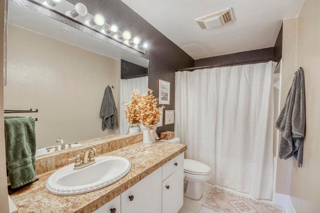 1805 N Flagler Drive, Unit 206, West Palm Beach, FL 33407 Photo