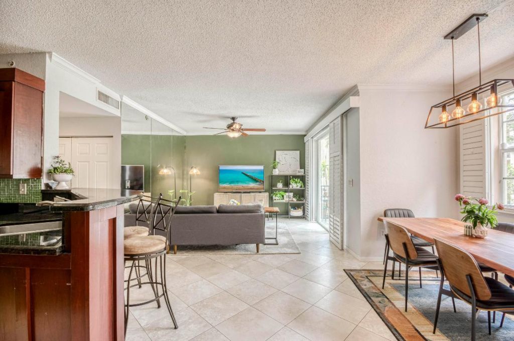 1805 N Flagler Drive, Unit 206, West Palm Beach, FL 33407 Photo
