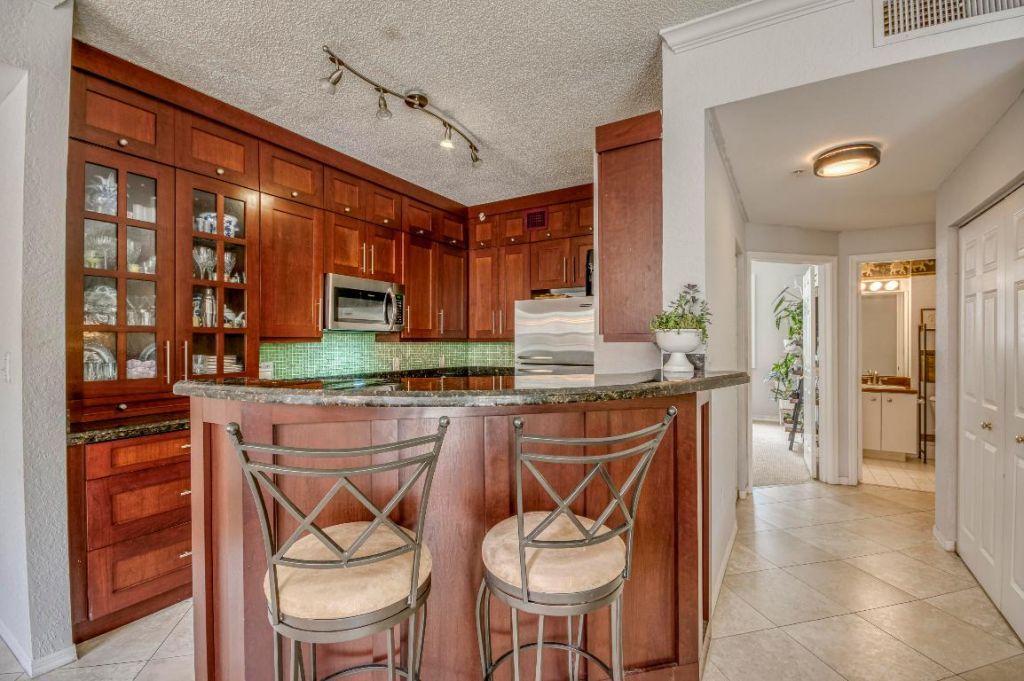 1805 N Flagler Drive, Unit 206, West Palm Beach, FL 33407 Photo