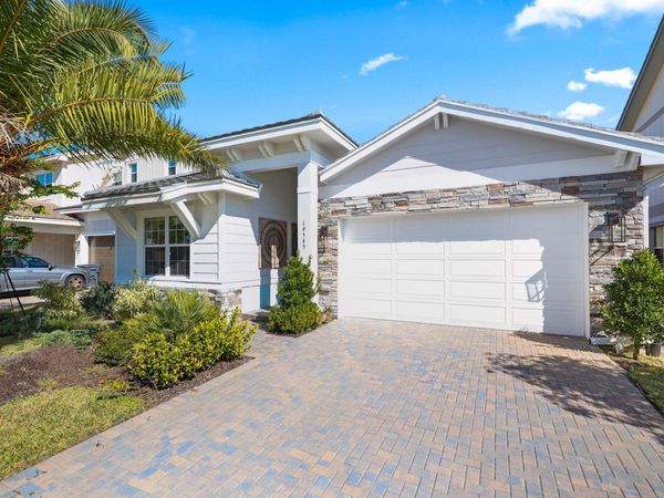 19545 Broad Shore Walk, Loxahatchee, FL 33470