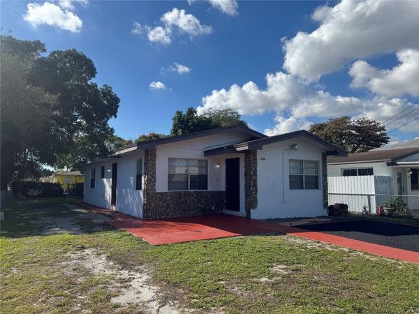 2156 NW 66th St, Miami, FL 33147