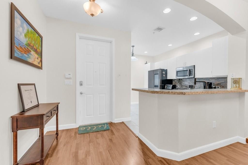 2955 NW 126th Avenue, Unit 212-5, Sunrise, FL 33323 Photo