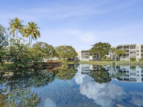 9235 Lagoon Place, Unit 308, Davie, FL 33324