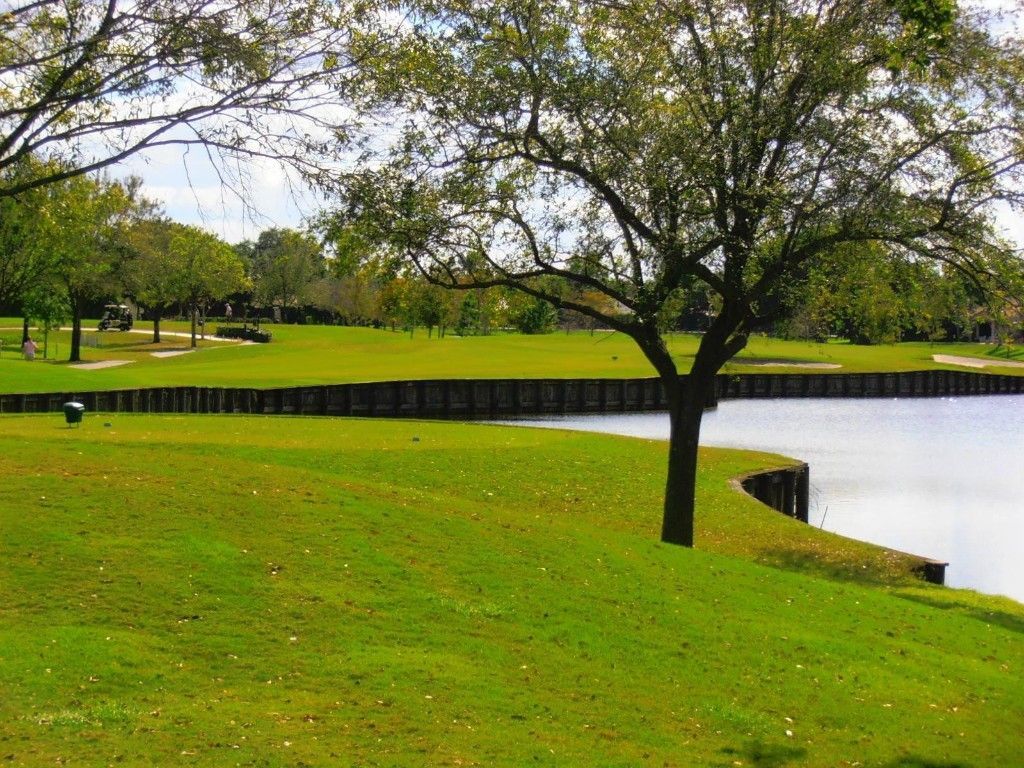 9235 Lagoon Place, Unit 308, Davie, FL 33324 Photo