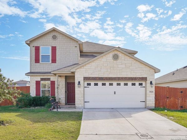 13030 Heathers Reef, St Hedwig, TX 78152