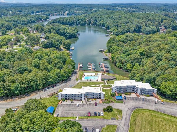 1085 Bluewater DR, Unit 120, Moneta, VA 24121