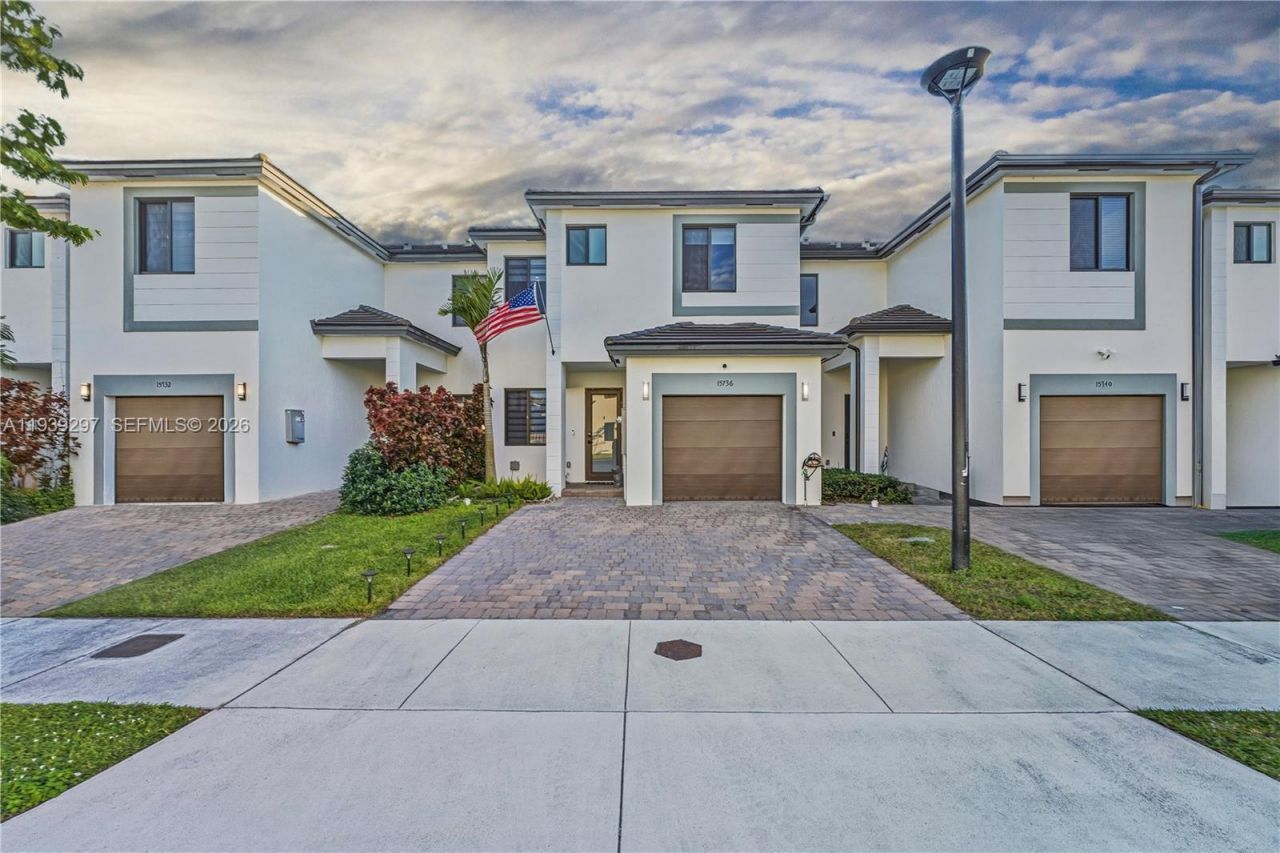 15736 SW 136th Way, Miami, FL 33196 Photo