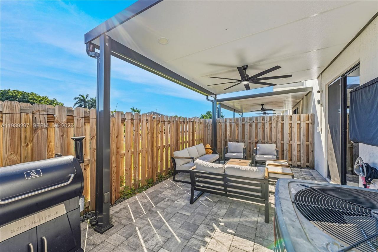 15736 SW 136th Way, Miami, FL 33196 Photo