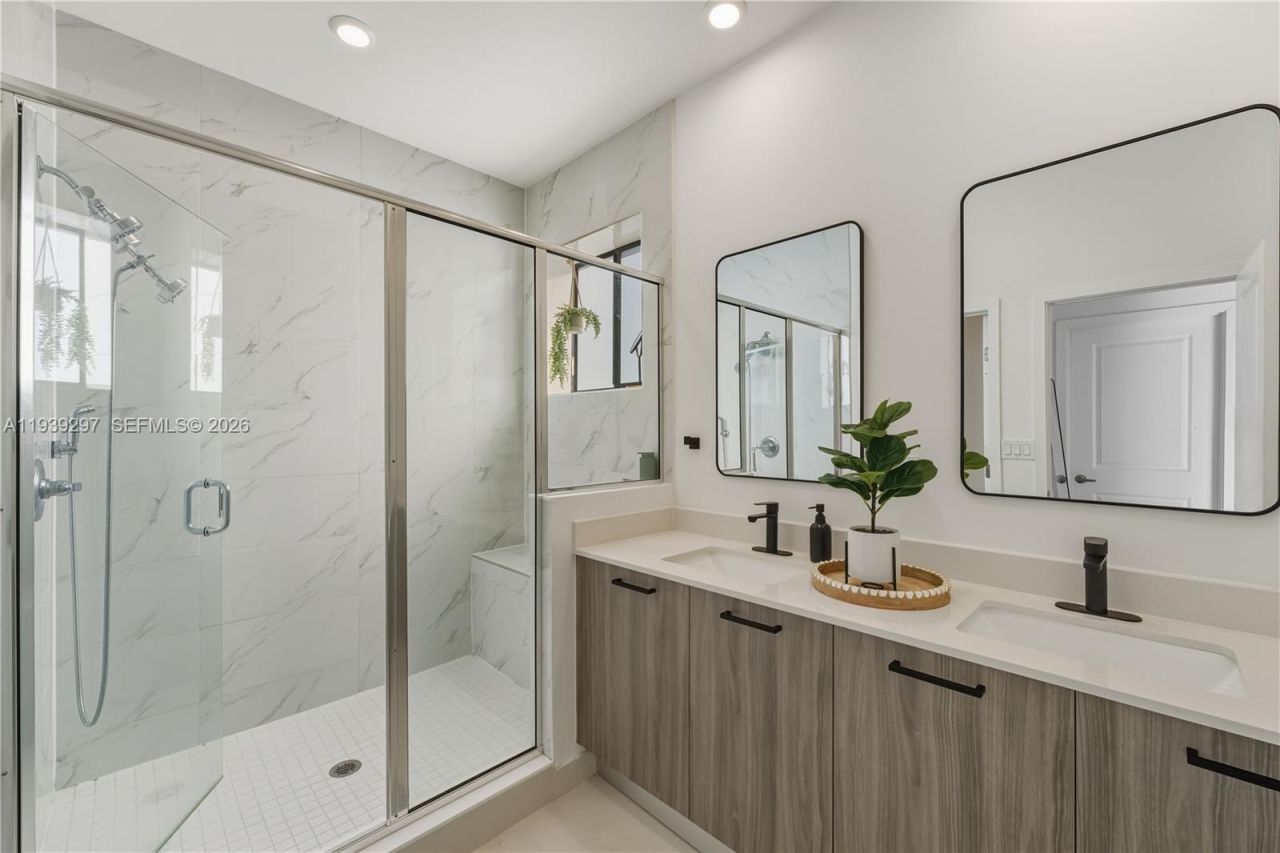 15736 SW 136th Way, Miami, FL 33196 Photo