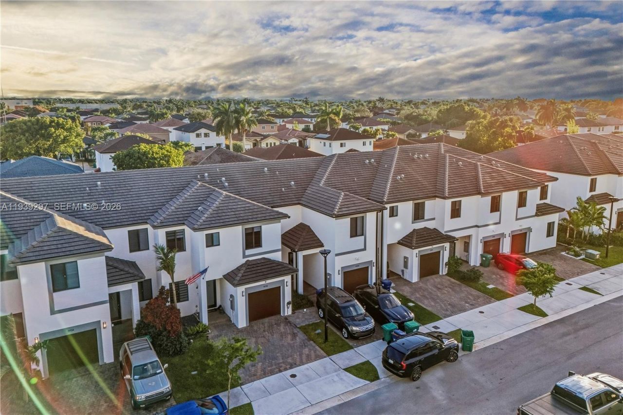 15736 SW 136th Way, Miami, FL 33196 Photo