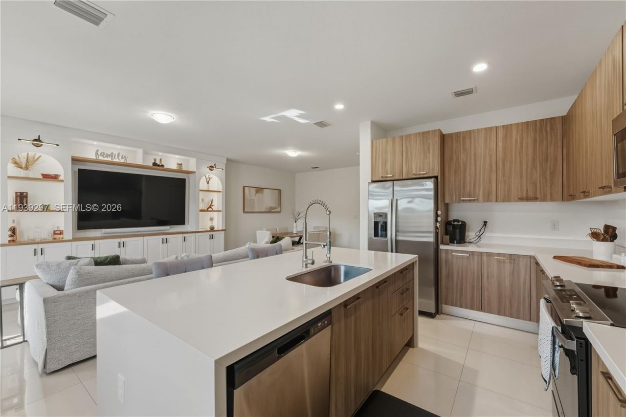 15736 SW 136th Way, Miami, FL 33196 Photo