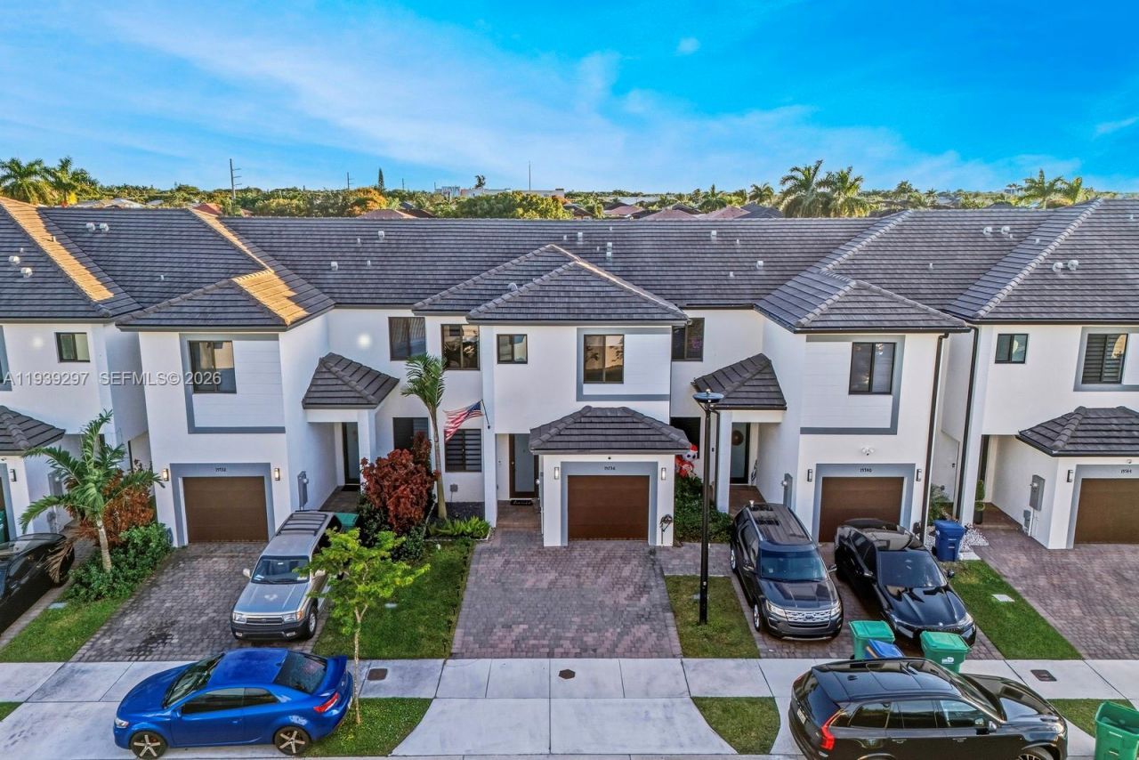 15736 SW 136th Way, Miami, FL 33196 Photo