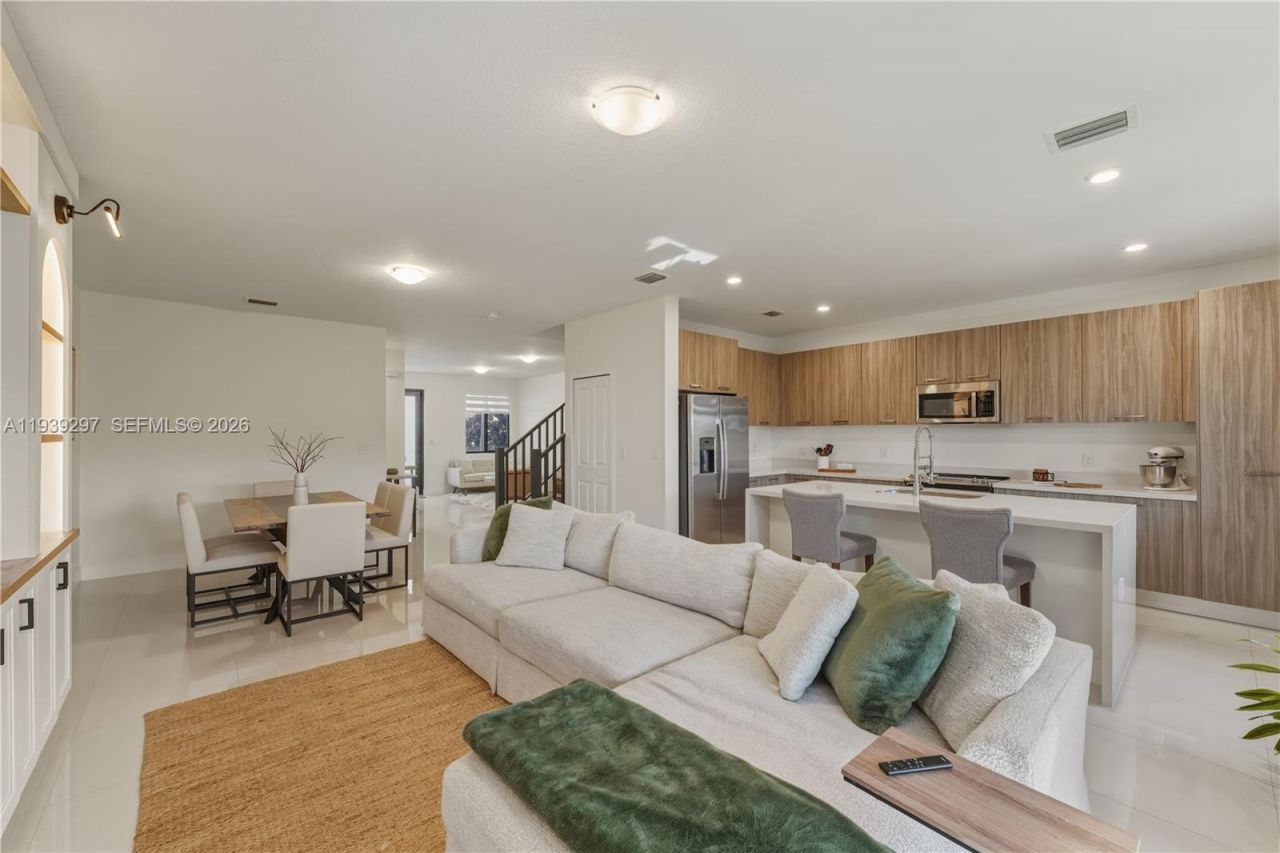 15736 SW 136th Way, Miami, FL 33196 Photo