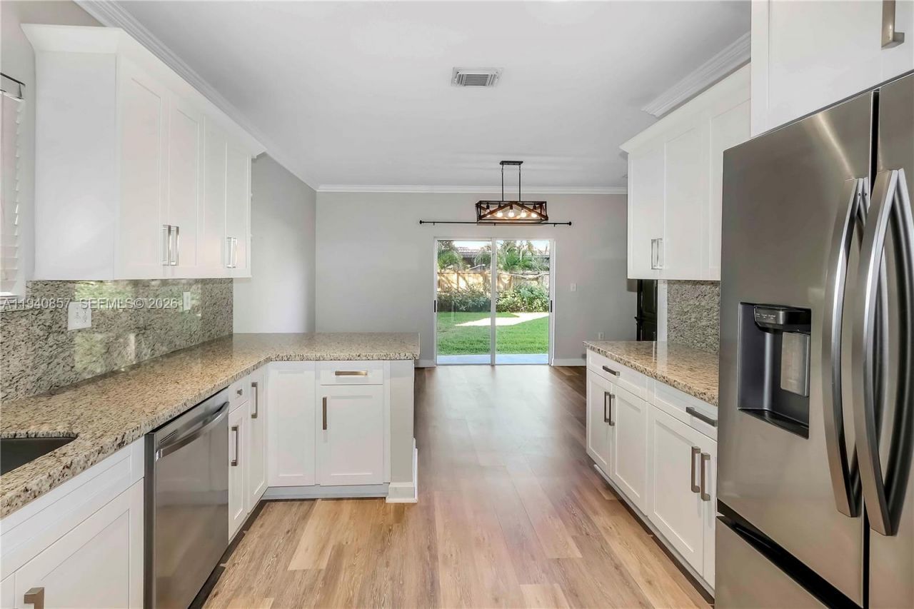 1330 NE 42nd Ave, Homestead, FL 33033 Photo