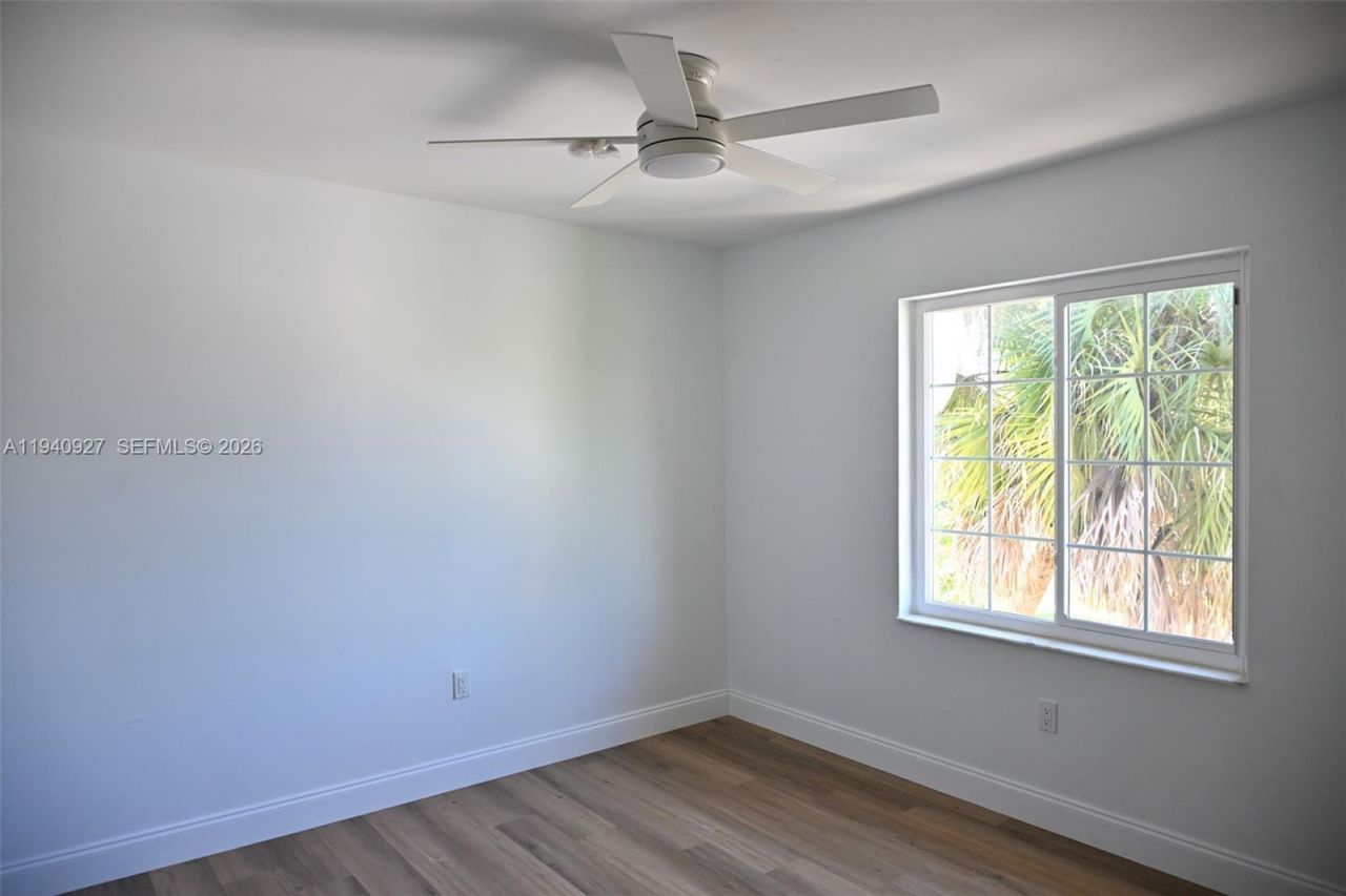 781 NW 155th Ter, Pembroke Pines, FL 33028 Photo