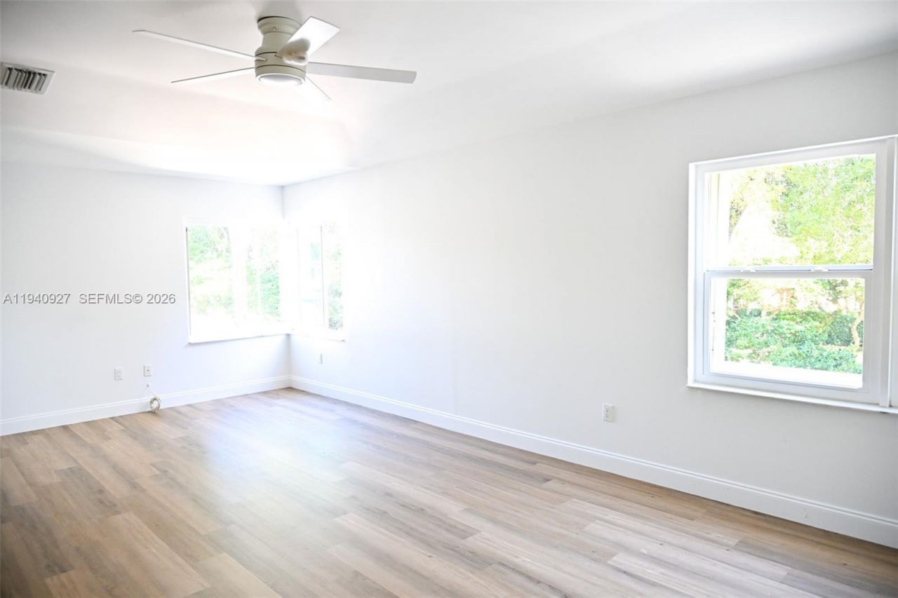 781 NW 155th Ter, Pembroke Pines, FL 33028 Photo