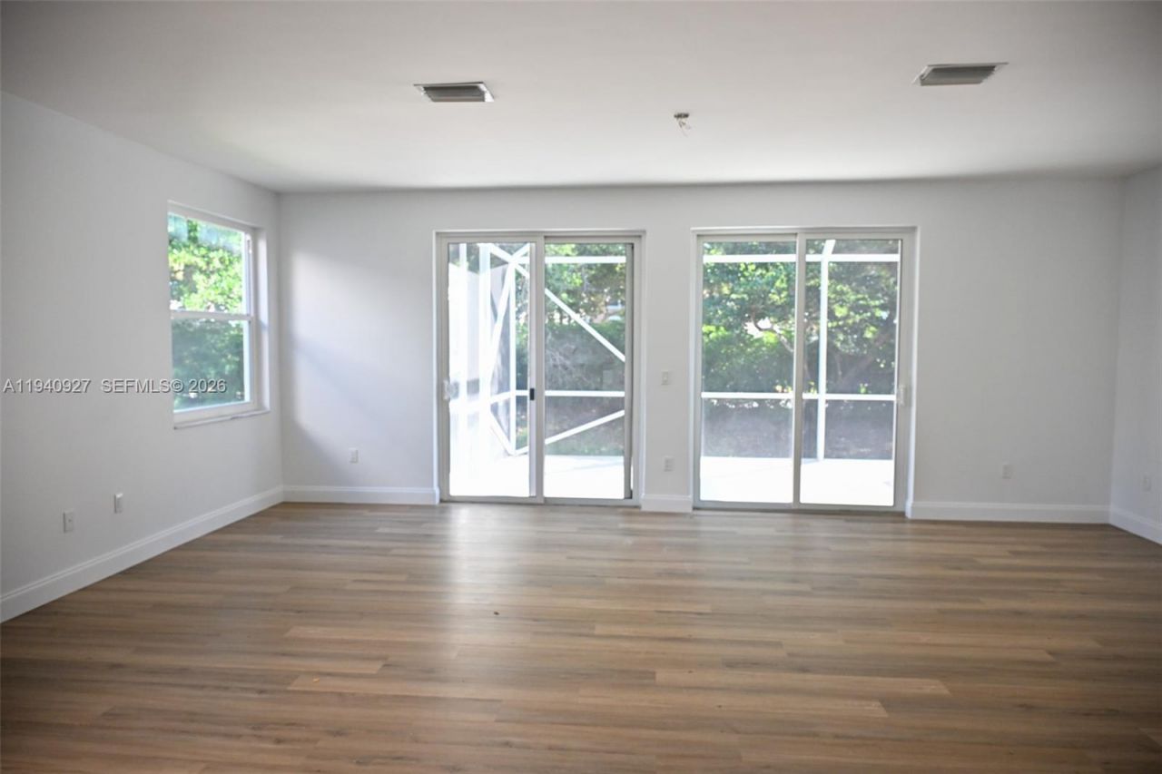 781 NW 155th Ter, Pembroke Pines, FL 33028 Photo