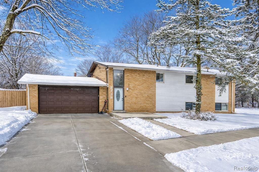 2738 Berry Drive, Bloomfield Hills, MI 48304 Main Photo