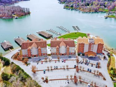 1273 Graves Harbor Trail, Huddleston, VA 24104