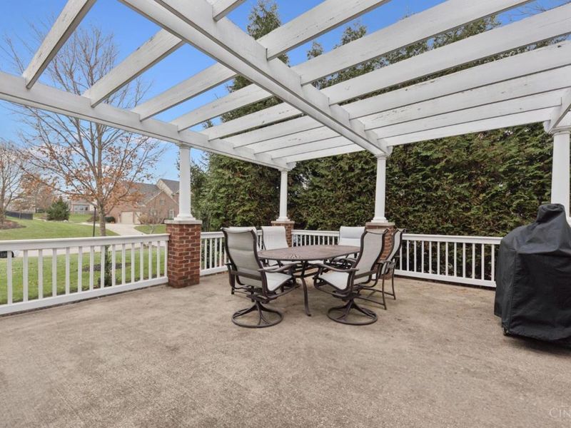 931 Winged Foot Way, Pierce Twp, OH 45245 Photo 9