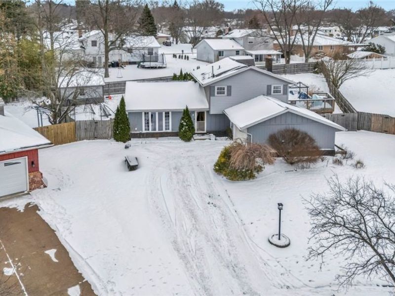 4776 Aspen Oval, Brunswick, OH 44212 Photo 2